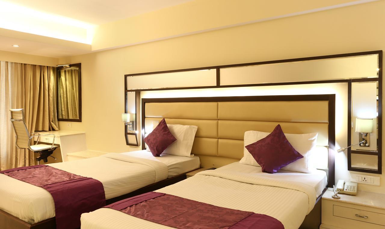 Treebo Tryst Metropolis Hyderabad Hotel Exterior photo