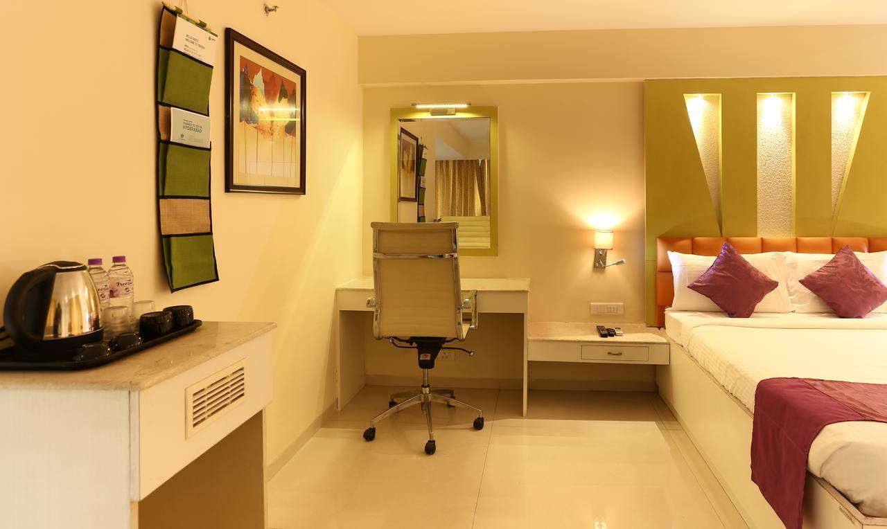 Treebo Tryst Metropolis Hyderabad Hotel Exterior photo